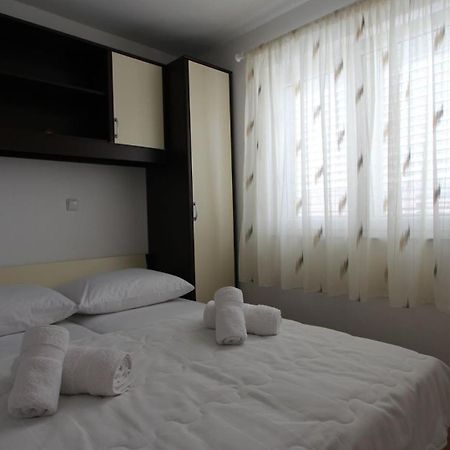 Apartments Jela Sveti Vid-Miholjice Εξωτερικό φωτογραφία