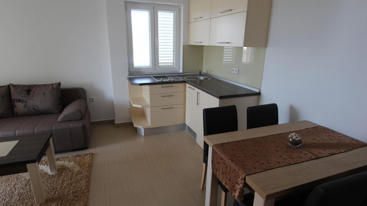 Apartments Jela Sveti Vid-Miholjice Εξωτερικό φωτογραφία