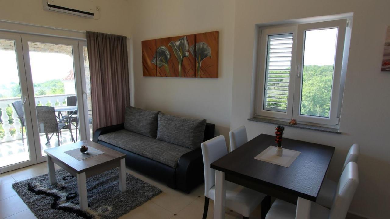 Apartments Jela Sveti Vid-Miholjice Εξωτερικό φωτογραφία