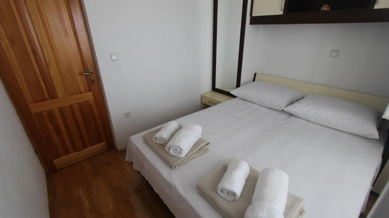 Apartments Jela Sveti Vid-Miholjice Εξωτερικό φωτογραφία