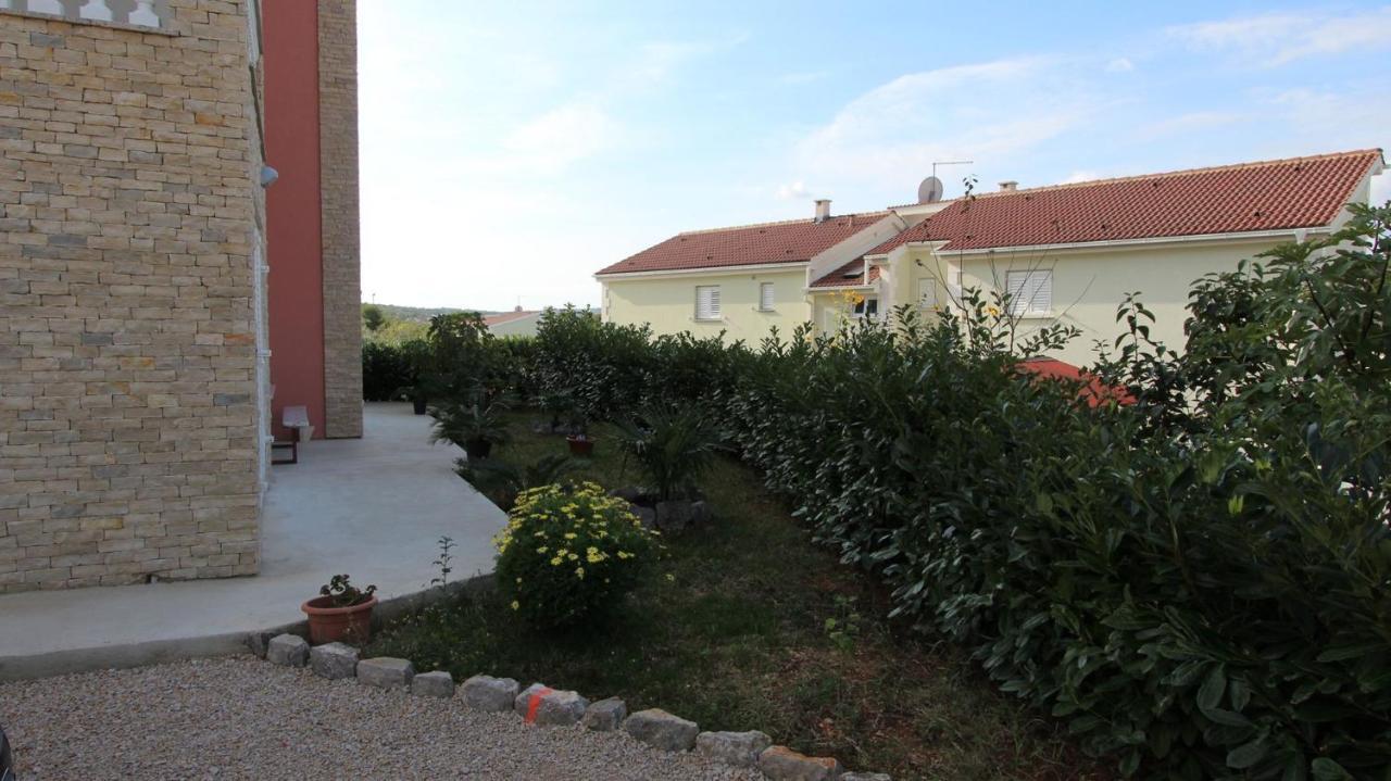 Apartments Jela Sveti Vid-Miholjice Εξωτερικό φωτογραφία