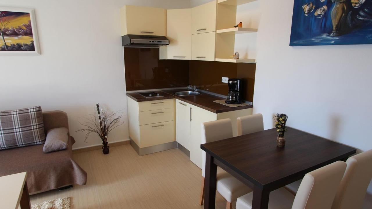 Apartments Jela Sveti Vid-Miholjice Εξωτερικό φωτογραφία