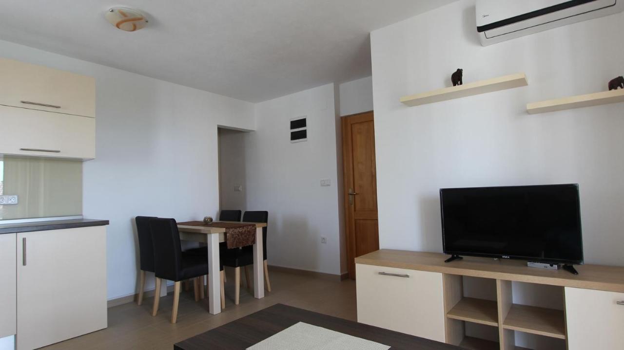 Apartments Jela Sveti Vid-Miholjice Εξωτερικό φωτογραφία