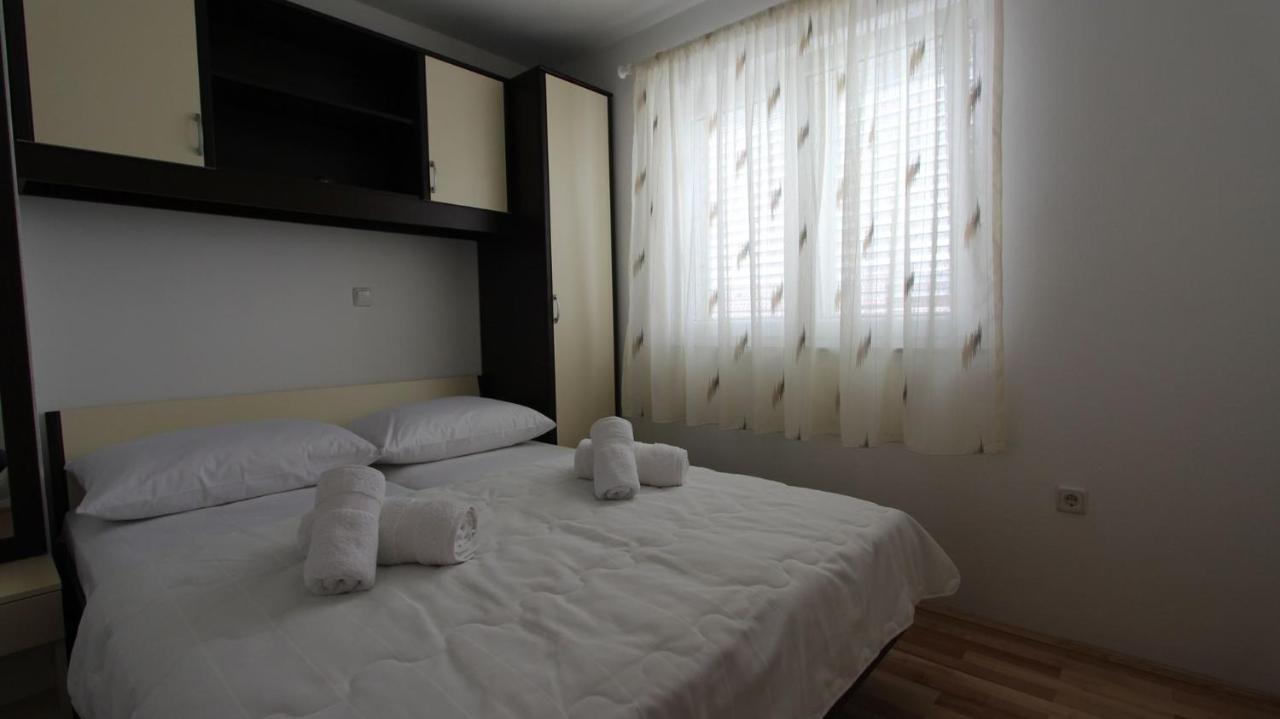 Apartments Jela Sveti Vid-Miholjice Εξωτερικό φωτογραφία