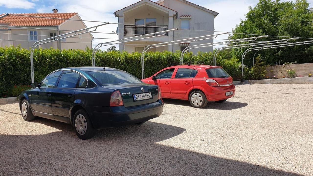 Apartments Jela Sveti Vid-Miholjice Εξωτερικό φωτογραφία