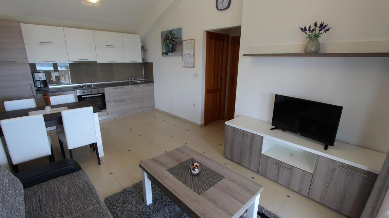 Apartments Jela Sveti Vid-Miholjice Εξωτερικό φωτογραφία
